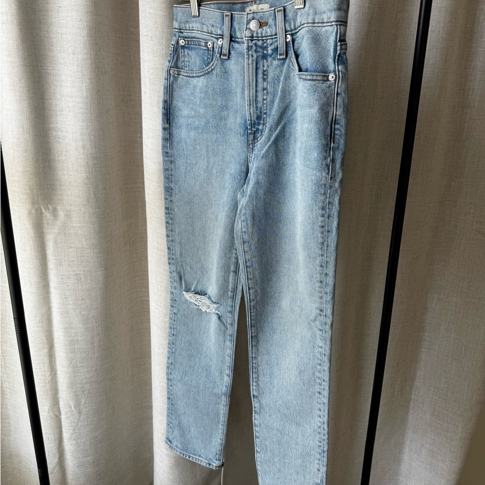 Madewell Perfect Vintage Crop Jeans - Size 24 - Light Blue with Knee Rip - NWT